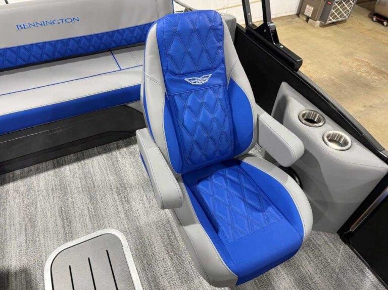 2026 Bennington 25RTSB - Blackout US-ETWS7708H526 [photo 19]